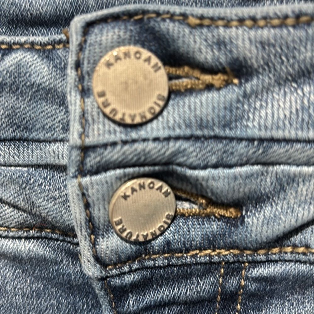 Kan can woman’s distressed stretchy skinny high rise jeans 5 pockets size 28. - Picture 2 of 9